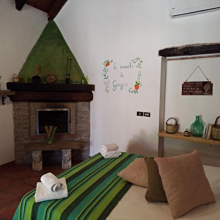 Bed and Breakfast L'Aranceto Di Giorgia Trani Exterior foto